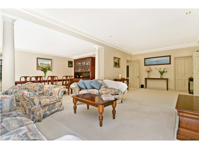 8 Hawthorn Road, Stirling SA 5152