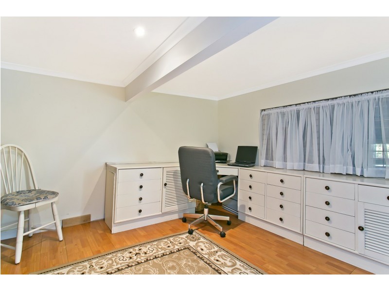 8 Hawthorn Road, Stirling SA 5152