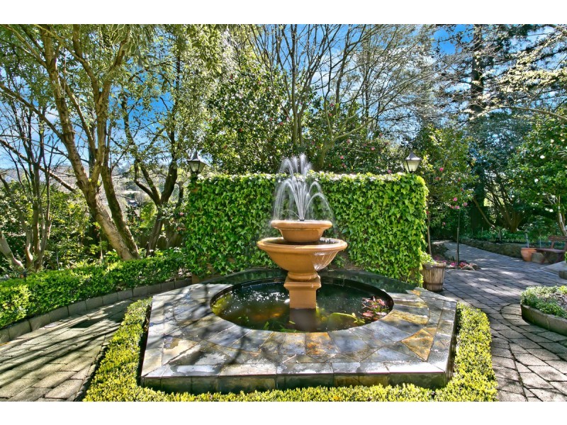 8 Hawthorn Road, Stirling SA 5152