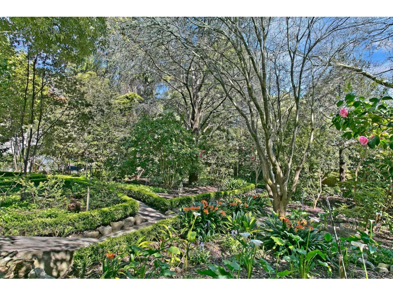 8 Hawthorn Road, Stirling SA 5152