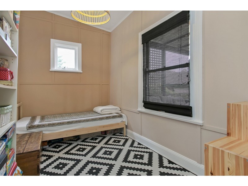 27 Railway Avenue, Bridgewater SA 5155