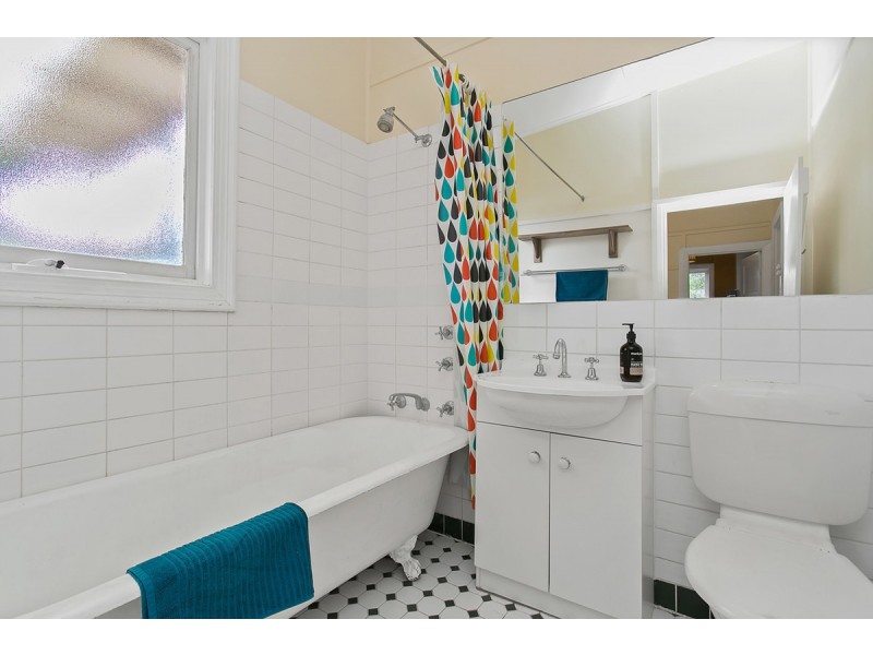 27 Railway Avenue, Bridgewater SA 5155