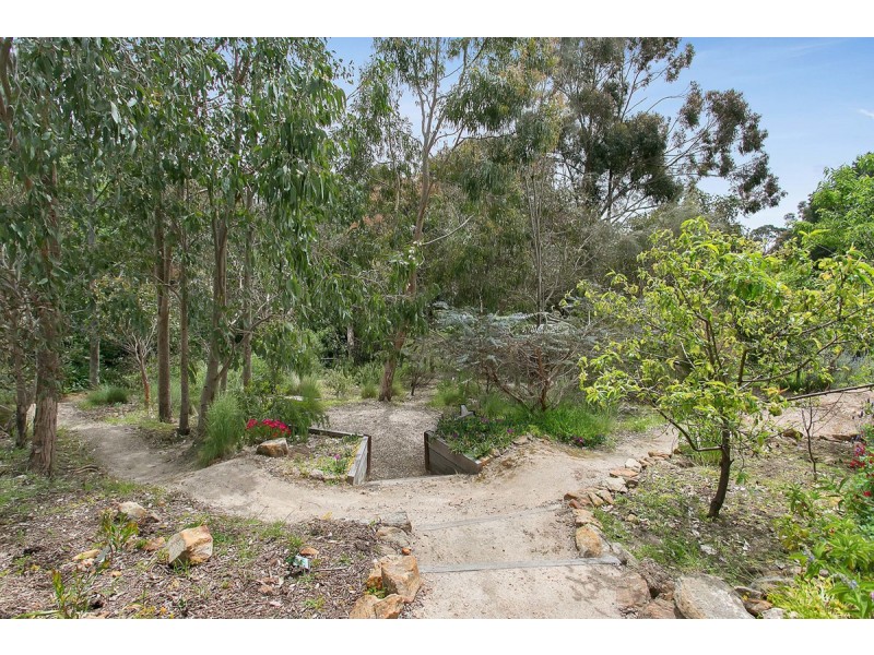 27 Railway Avenue, Bridgewater SA 5155