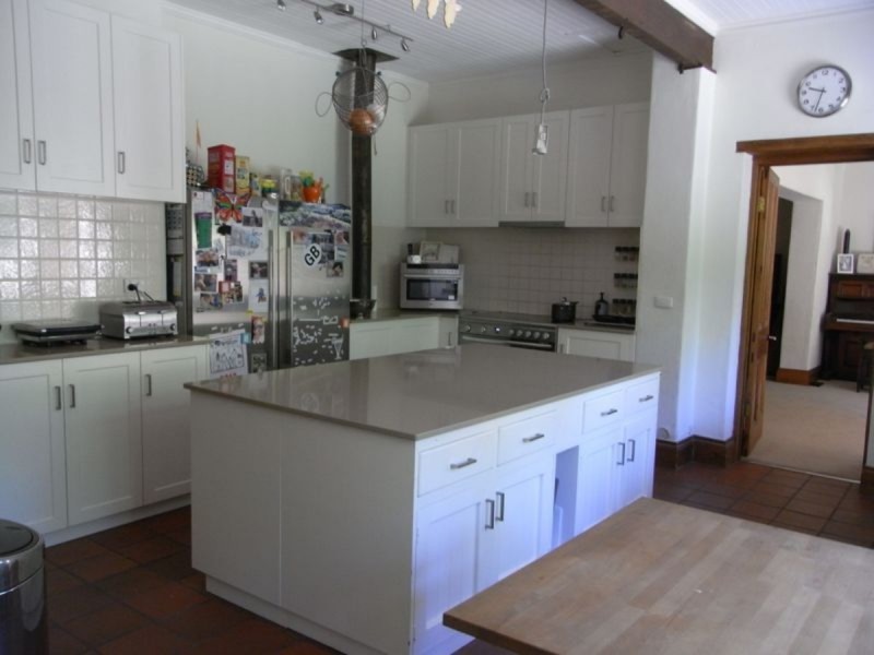 25 Kanyaka Road, Aldgate SA 5154