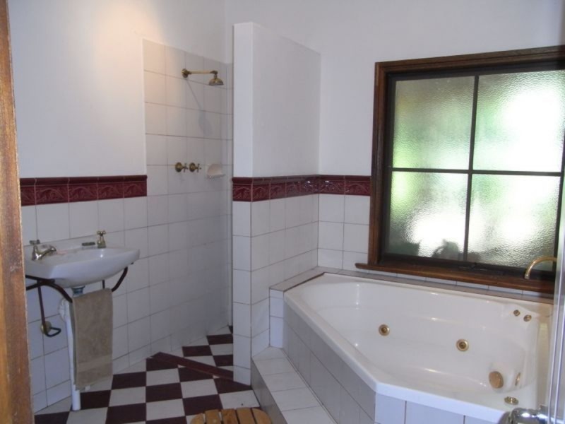 25 Kanyaka Road, Aldgate SA 5154