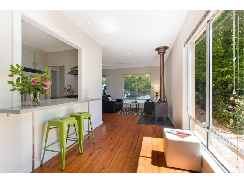 18 Lesley Crescent, Crafers SA 5152