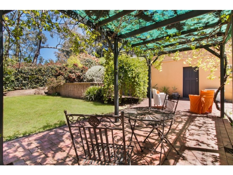 18 Lesley Crescent, Crafers SA 5152