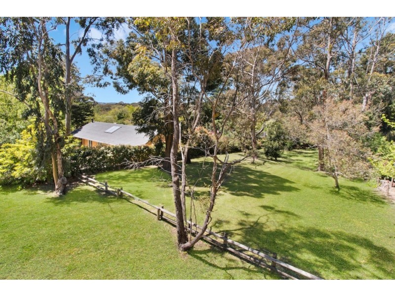 18 Lesley Crescent, Crafers SA 5152