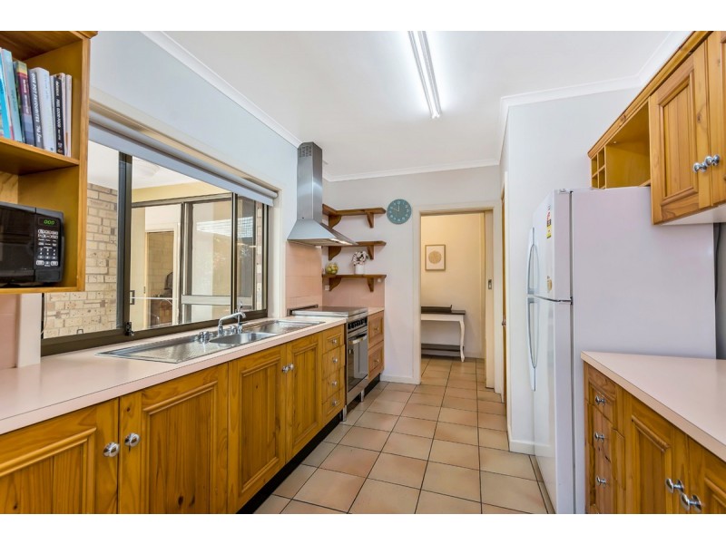 33 Wembley Avenue, Bridgewater SA 5155