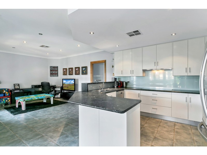 17 West Terrace, Callington SA 5254