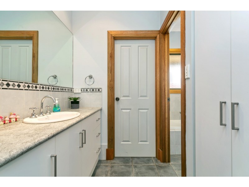 17 West Terrace, Callington SA 5254