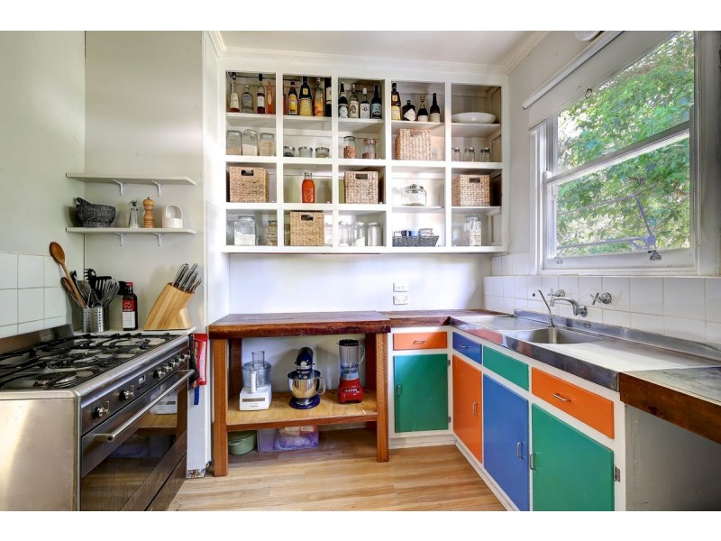 9 White Avenue, Crafers SA 5152