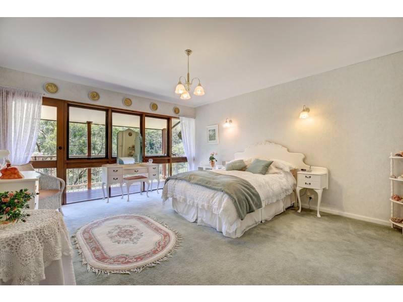 24 Glen Street, Crafers West SA 5152