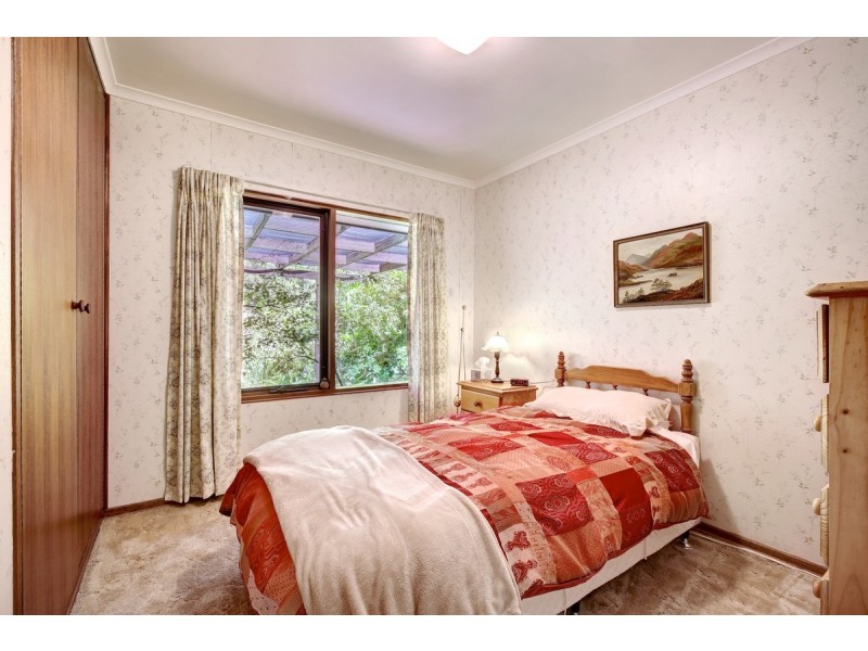 24 Glen Street, Crafers West SA 5152