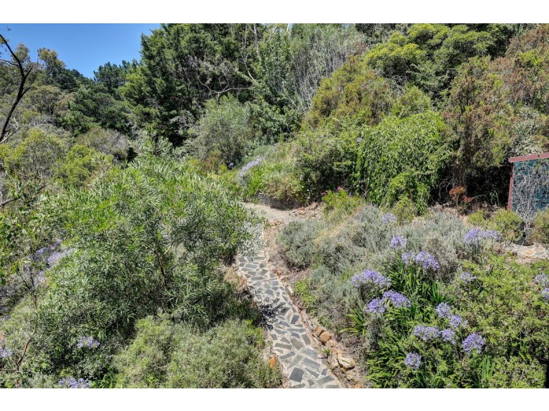 24 Glen Street, Crafers West SA 5152