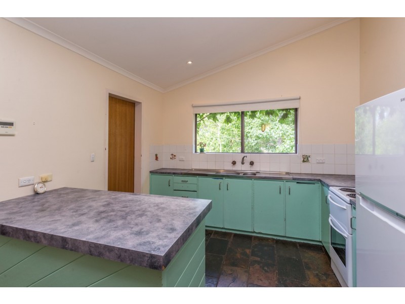 99 Cave Avenue, Bridgewater SA 5155