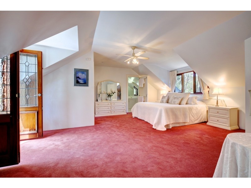 27 Heath Road, Crafers West SA 5152