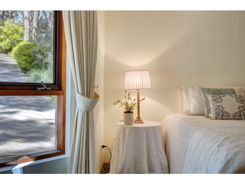 27 Heath Road, Crafers West SA 5152