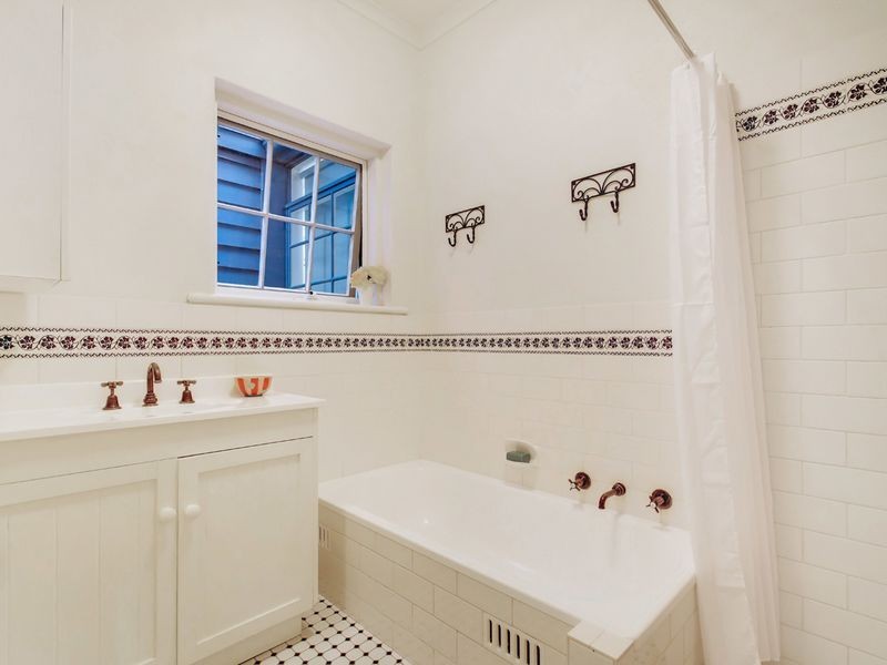 117 Cave Avenue, Bridgewater SA 5155