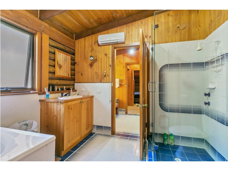 8 Omrah Street, Bridgewater SA 5155