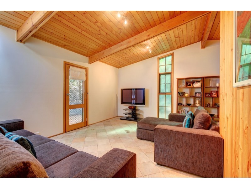 84 Emmett Road, Crafers West SA 5152