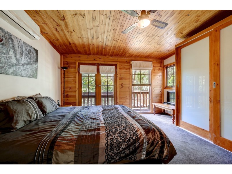 84 Emmett Road, Crafers West SA 5152
