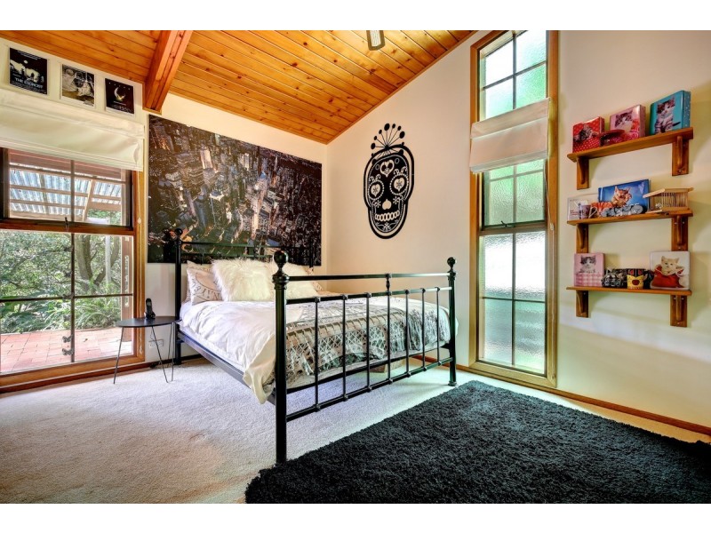 84 Emmett Road, Crafers West SA 5152