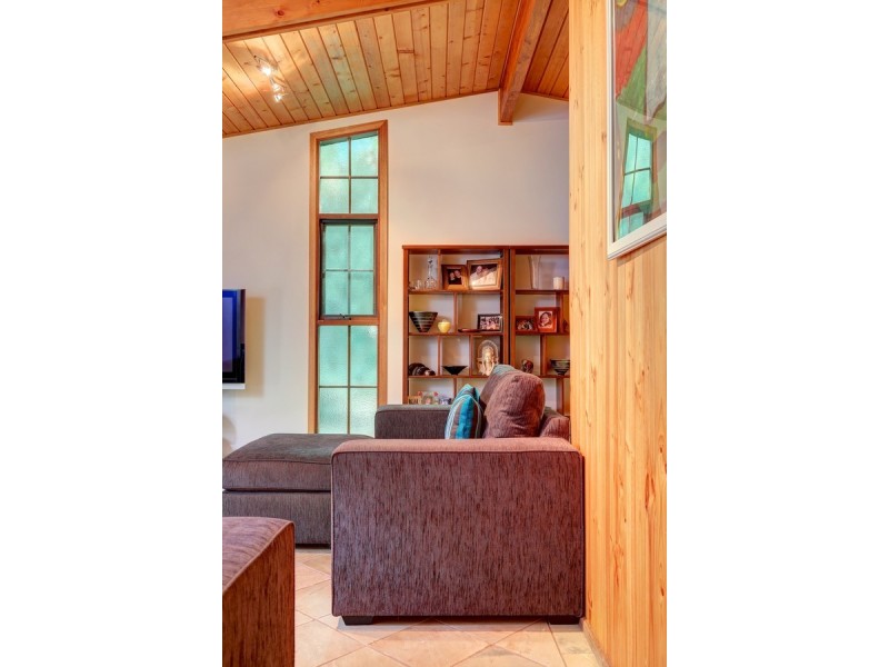 84 Emmett Road, Crafers West SA 5152
