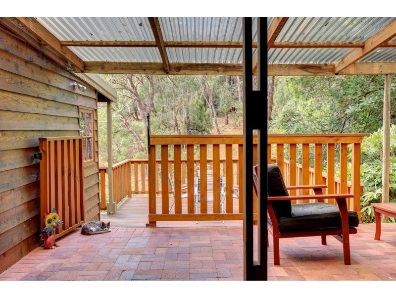 84 Emmett Road, Crafers West SA 5152