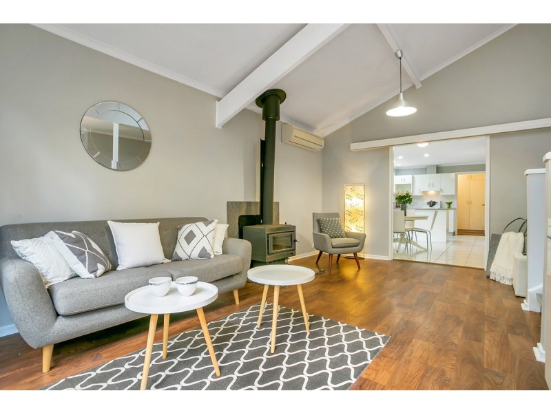 4 Cave Avenue, Bridgewater SA 5155