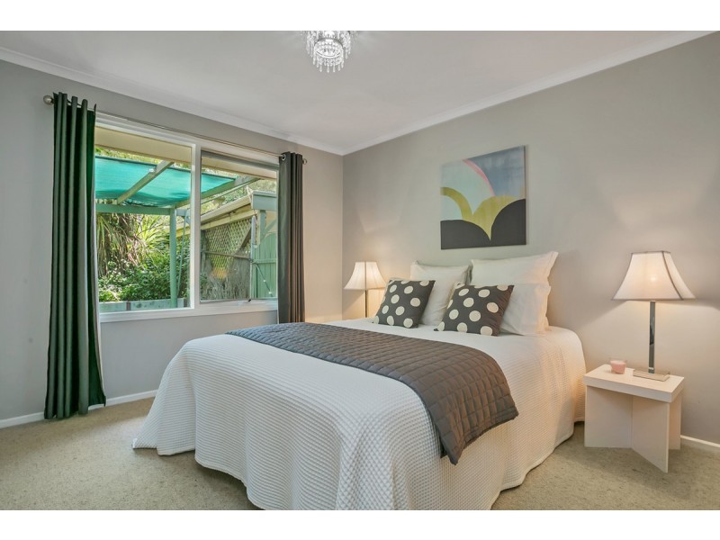 4 Cave Avenue, Bridgewater SA 5155