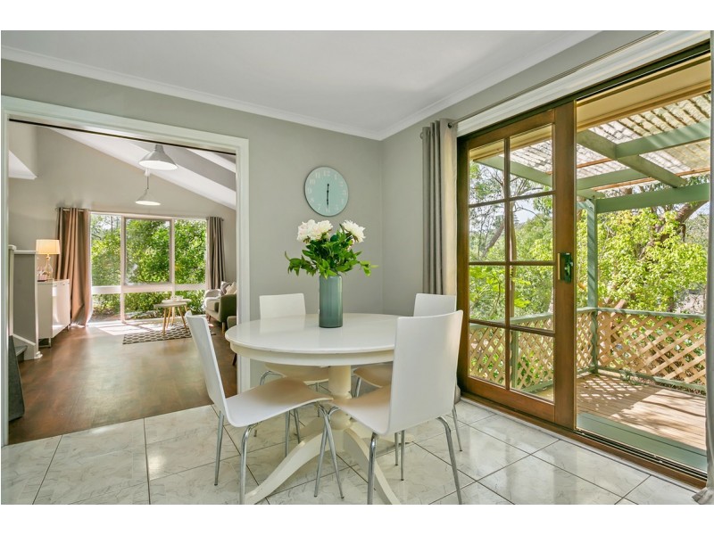 4 Cave Avenue, Bridgewater SA 5155