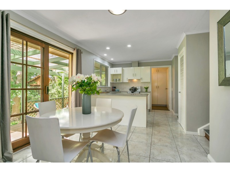 4 Cave Avenue, Bridgewater SA 5155