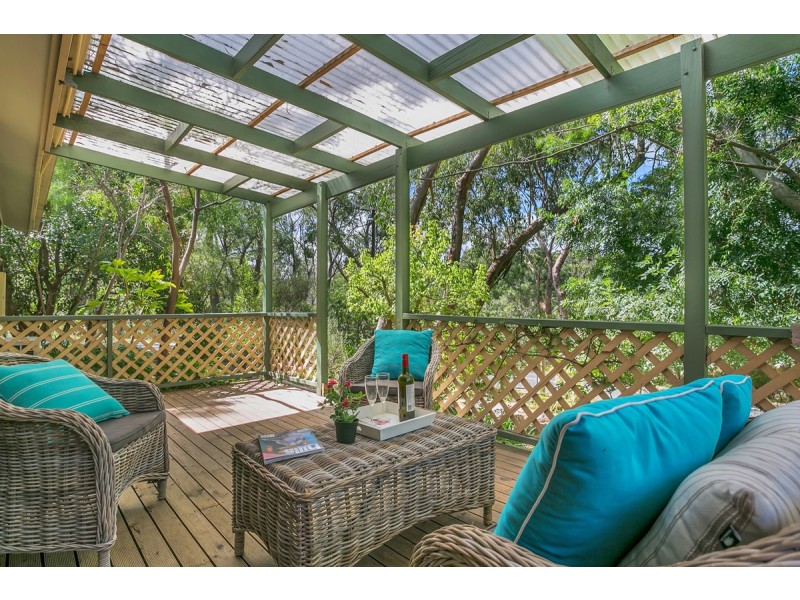 4 Cave Avenue, Bridgewater SA 5155