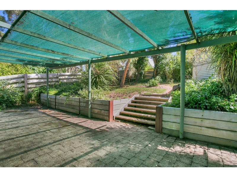 4 Cave Avenue, Bridgewater SA 5155