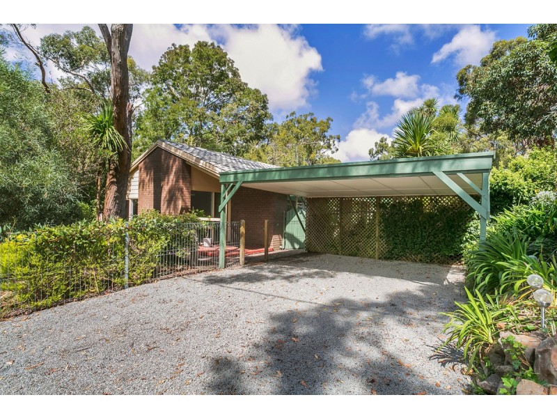 4 Cave Avenue, Bridgewater SA 5155