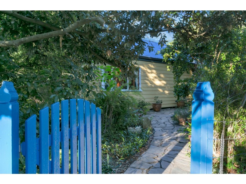 6 First Avenue, Bridgewater SA 5155