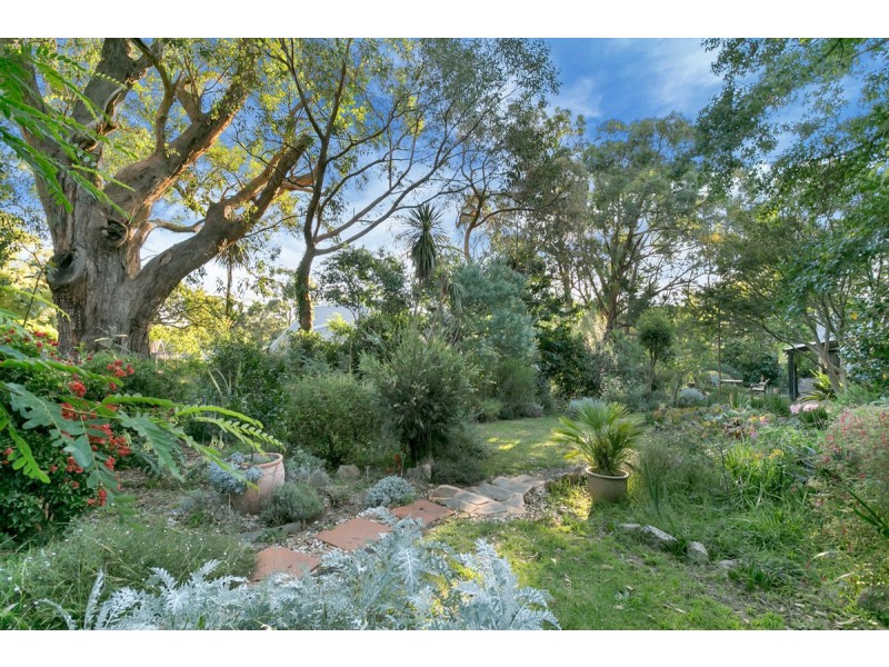 6 First Avenue, Bridgewater SA 5155