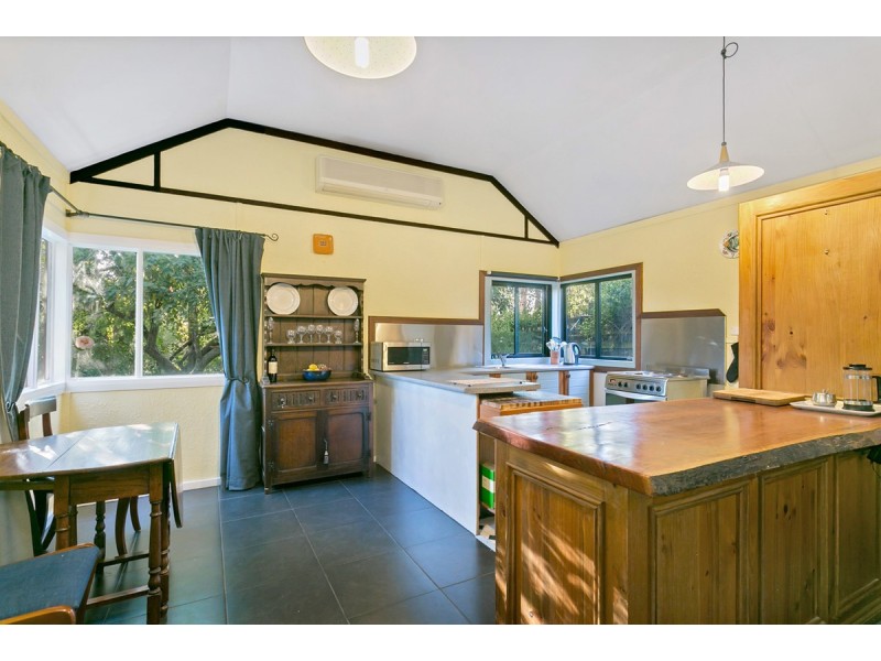 6 First Avenue, Bridgewater SA 5155