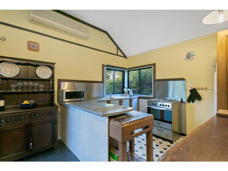 6 First Avenue, Bridgewater SA 5155