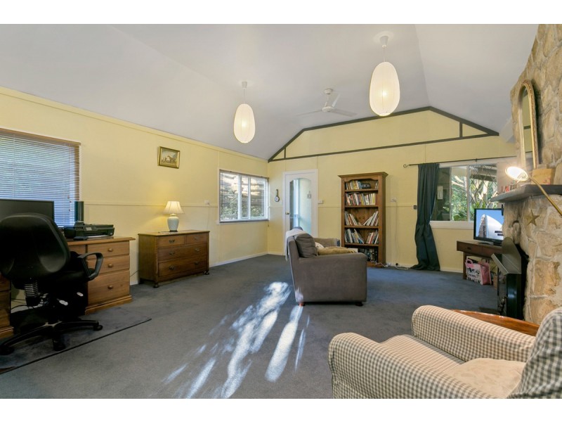 6 First Avenue, Bridgewater SA 5155