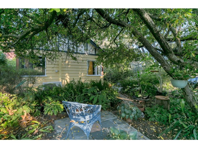 6 First Avenue, Bridgewater SA 5155