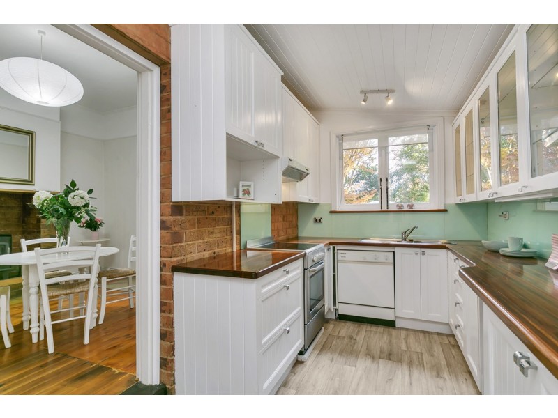 36 Avenue Road, Stirling SA 5152