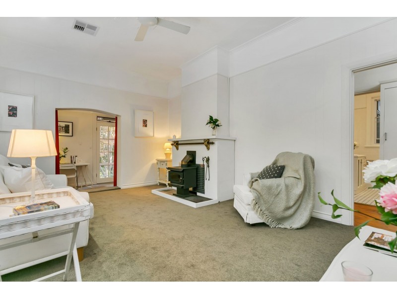 36 Avenue Road, Stirling SA 5152