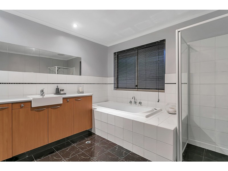 5 Charlton Street, Bridgewater SA 5155