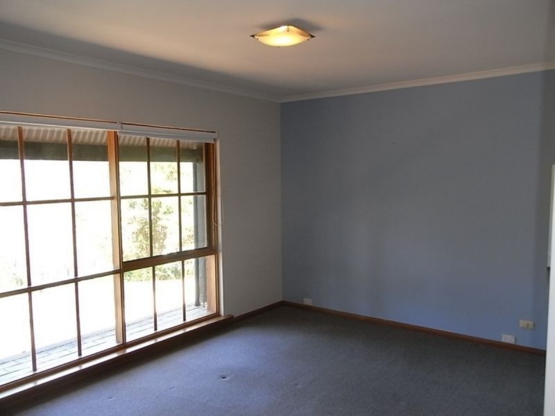 10 Cave Avenue, Bridgewater SA 5155