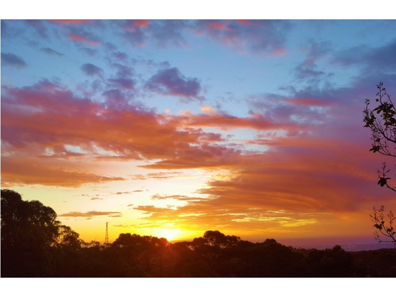 2 Summer Hill Drive, Crafers SA 5152