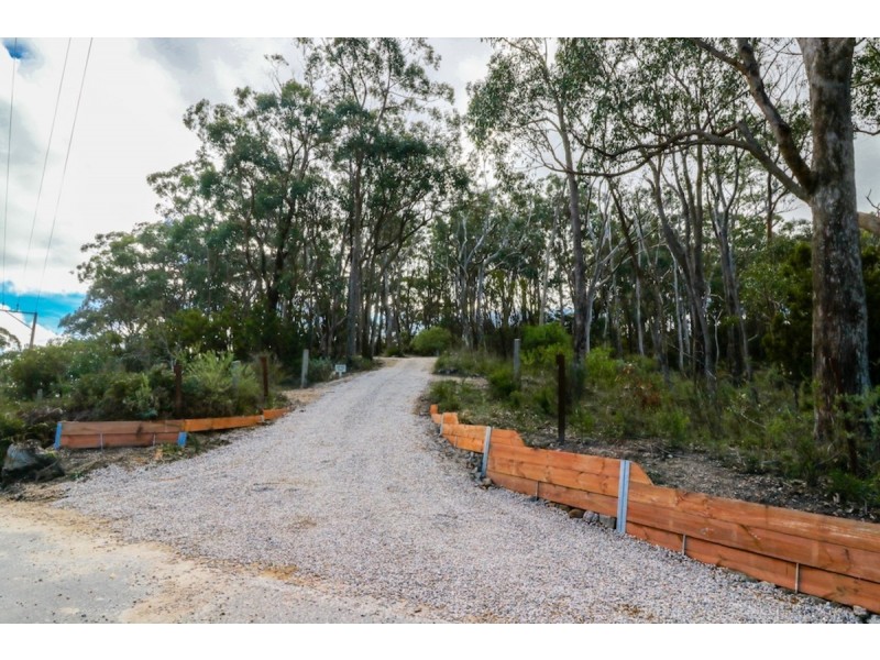 2 Summer Hill Drive, Crafers SA 5152