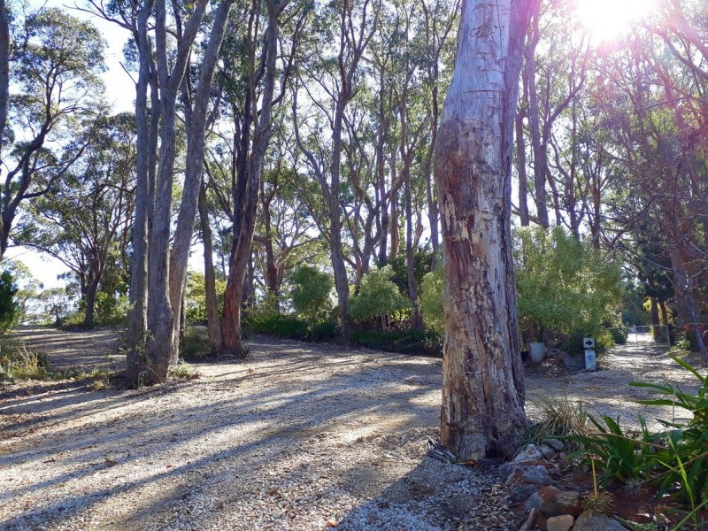 2 Summer Hill Drive, Crafers SA 5152