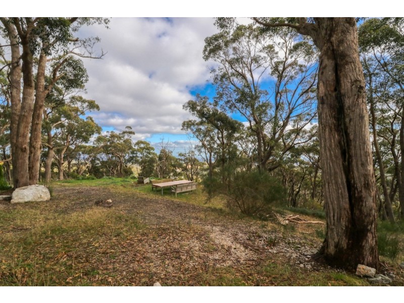 2 Summer Hill Drive, Crafers SA 5152